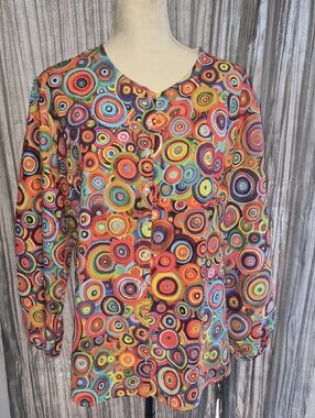Women’s Multicolor Circle-Print Button Front Top